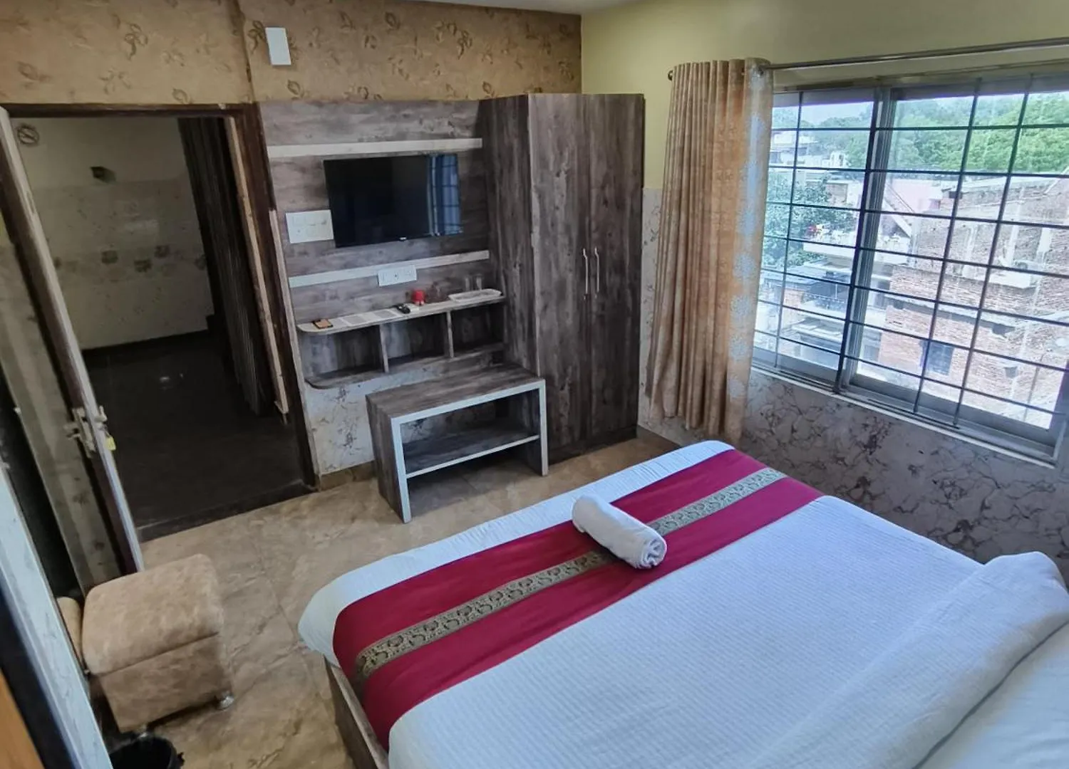 Hotel R S Residency فاراناسي