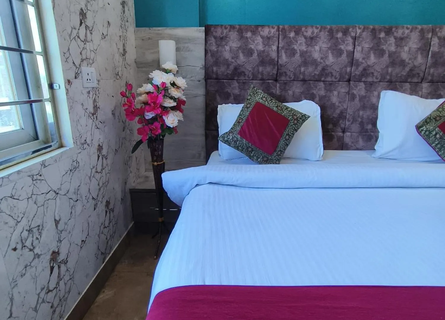 Hotel R S Residency فاراناسي